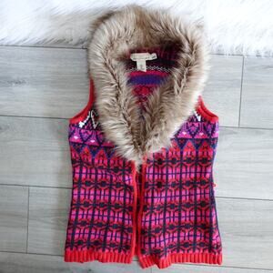 H&M Faux Fur Heart Nordic Fair Isle Knit Sweater Vest Holiday Festive Winter
